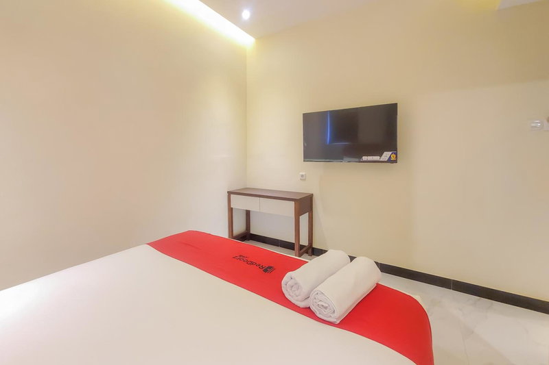 RedDoorz Plus @ UNO Jalan Merak Samarinda, Samarinda, Indonesia