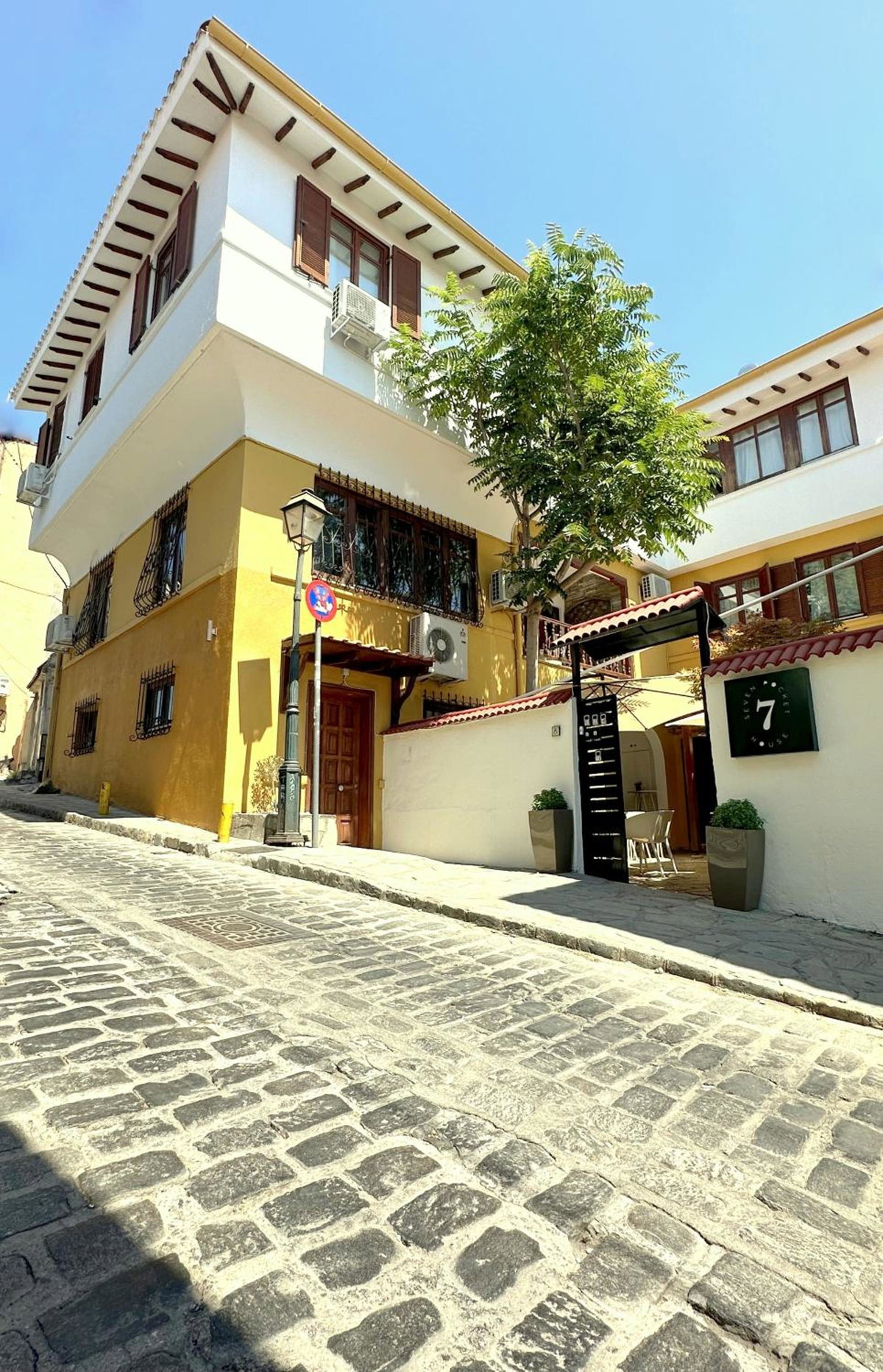 Hotel · 7PocketHouse, Thessaloniki