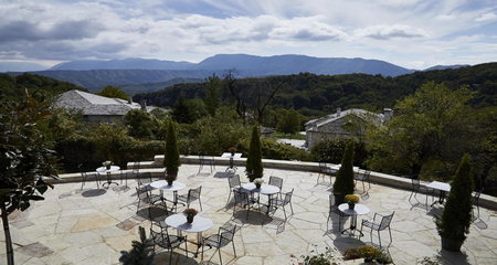 MounTrace Suites & SPA, Monodendri, Greece