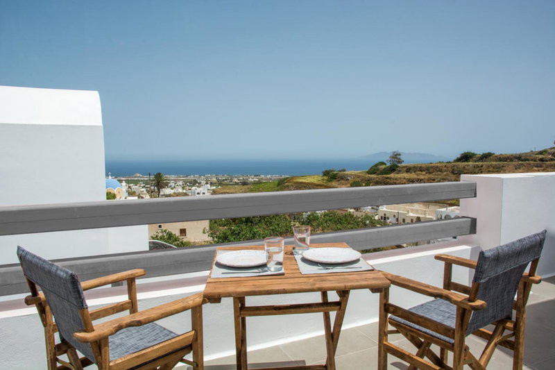 Amphitrite Suites Santorini, Vóthon, Greece