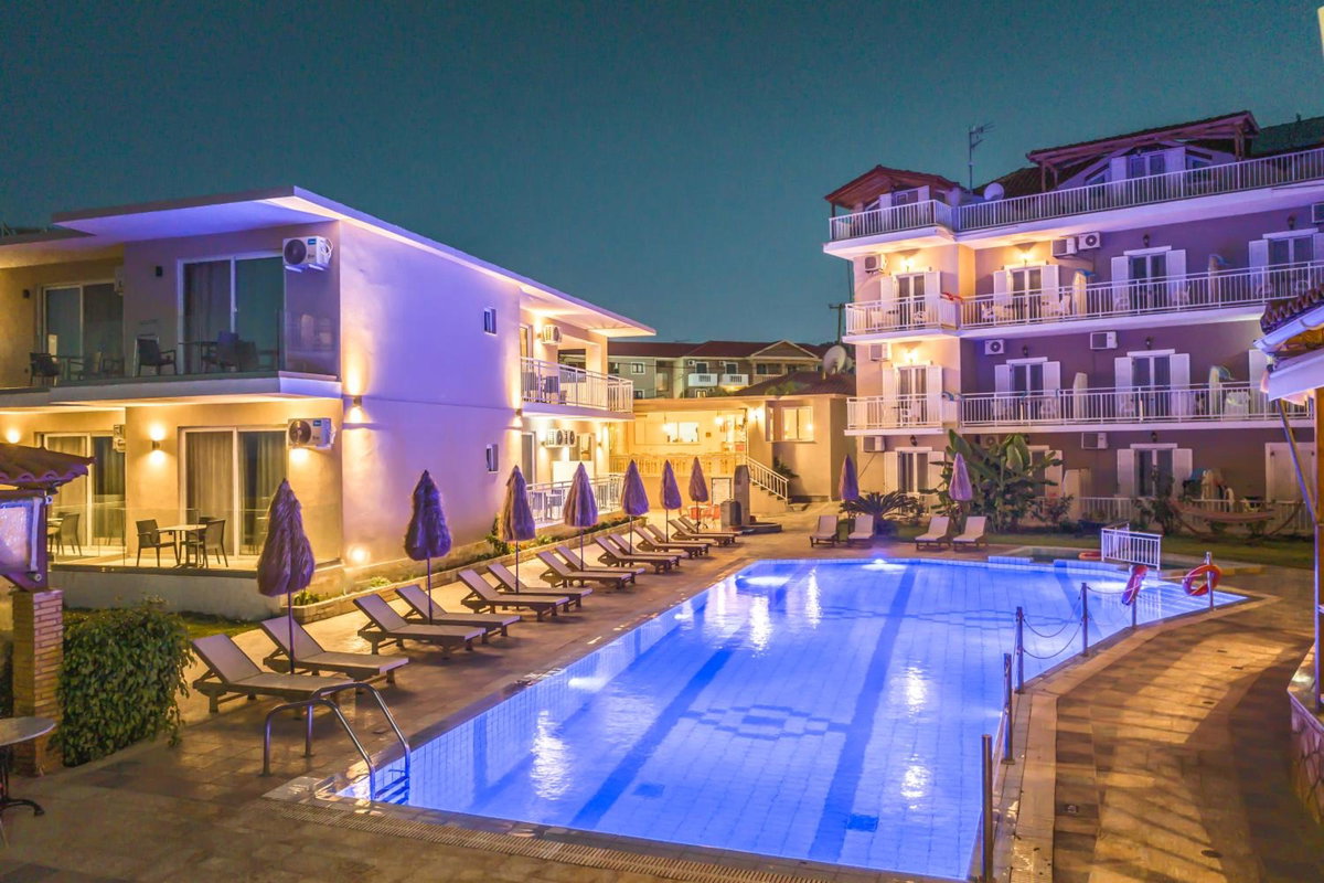 Hotel · Amoudi Studios Apartments Hotel, Amoudi