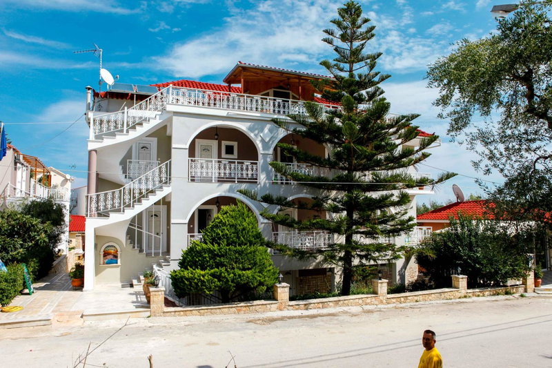Amoudi Studios Apartments Hotel, Amoudi, Greece