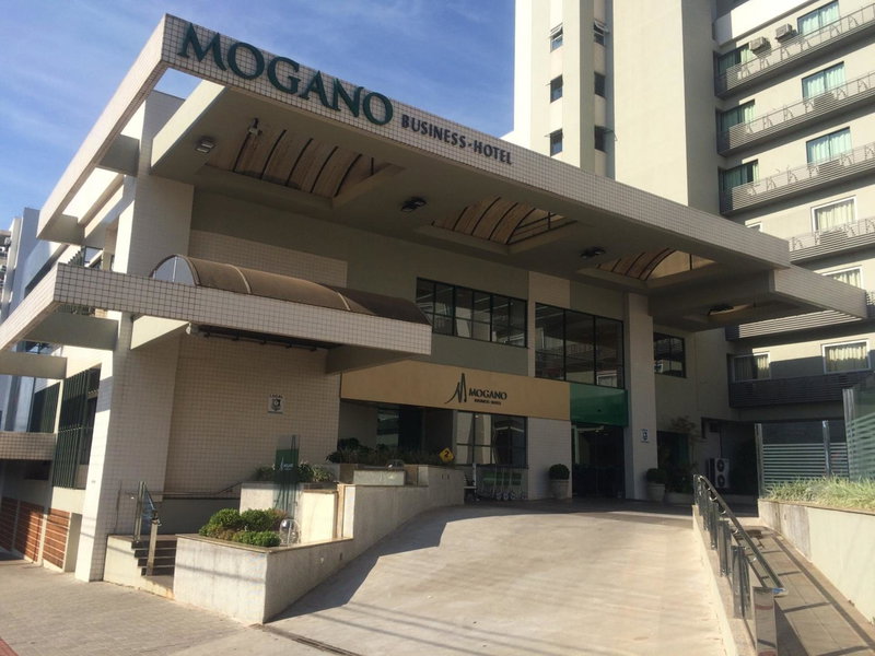 Mogano Business Hotel- ELETROPOSTO, Chapecó, Brazil