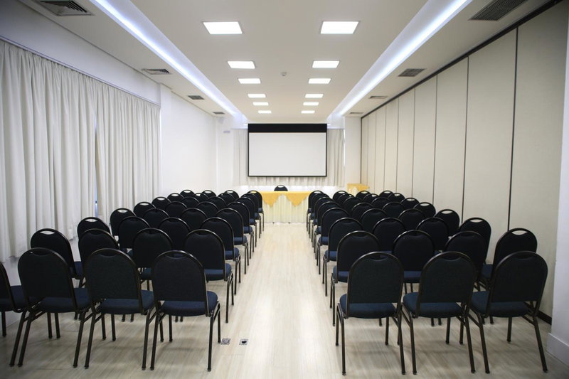 Mogano Business Hotel- ELETROPOSTO, Chapecó, Brazil