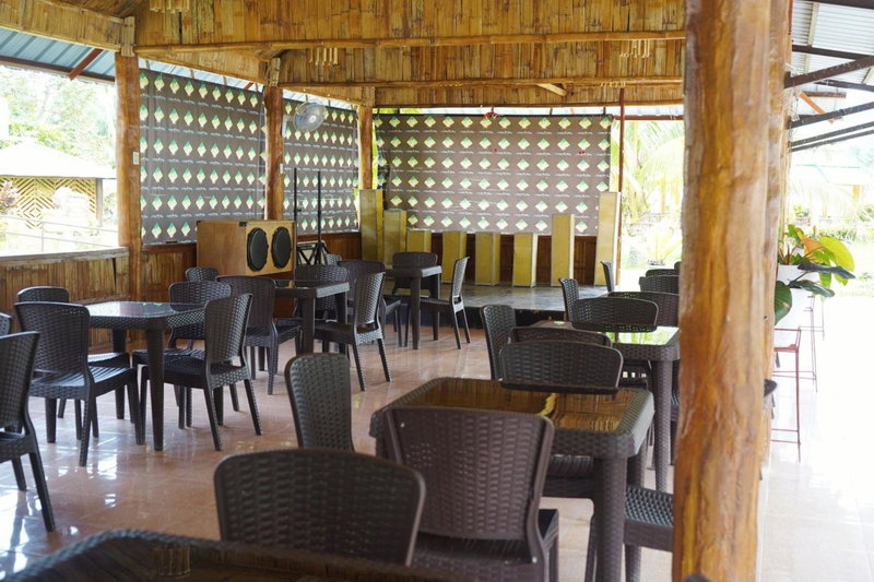 Hidden Valley Organic Farm Resort, Pinamunganjan, Philippines