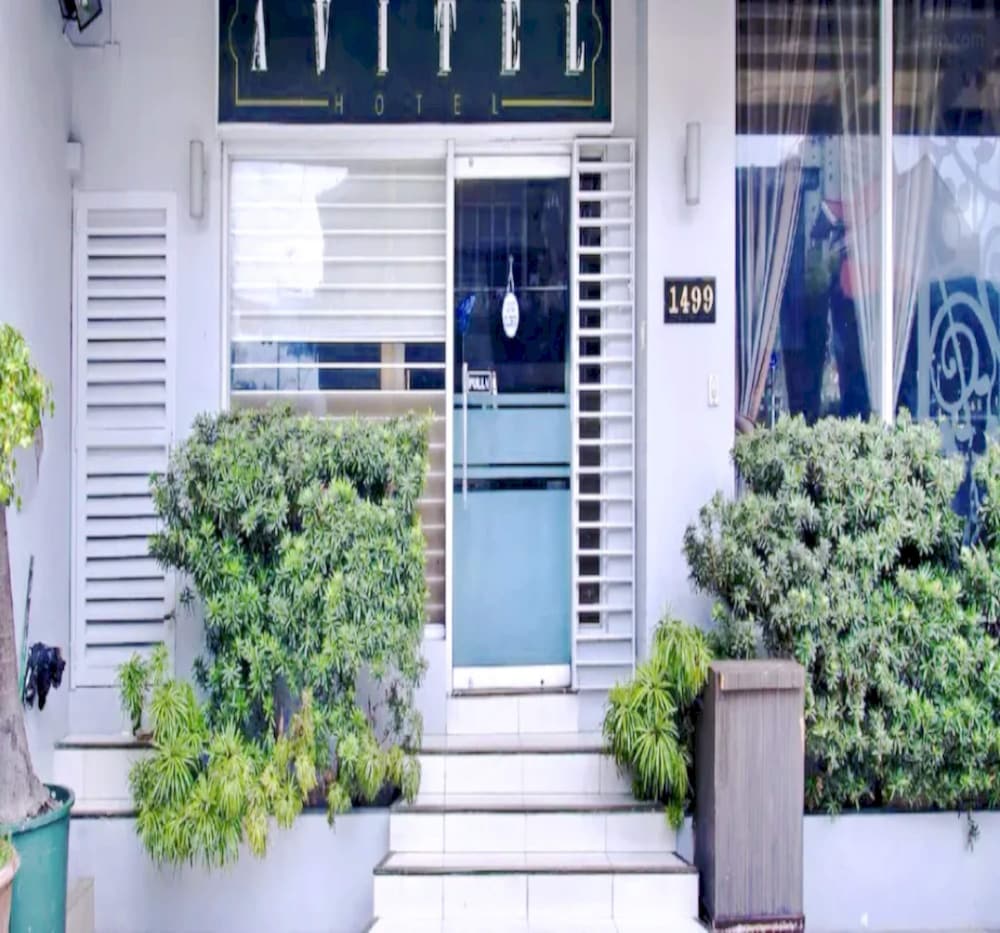 Townhouse OAK Metro Manila Near Osmena Highway PNR Pasay formerly Avitel Hotel, Philippines