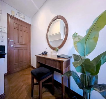 Townhouse OAK Metro Manila Near Osmena Highway PNR Pasay formerly Avitel Hotel, Makati, Philippines