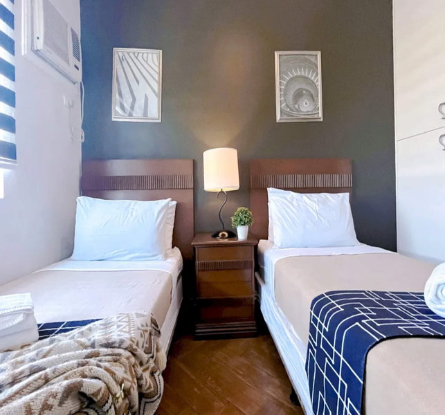 Townhouse OAK Metro Manila Near Osmena Highway PNR Pasay formerly Avitel Hotel, Makati, Philippines