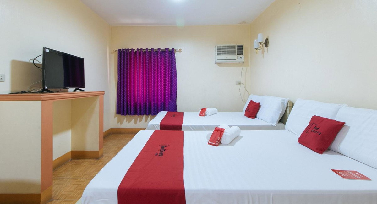 RedDoorz @ Golden Victory Hotel Mabalacat Pampanga, Philippines