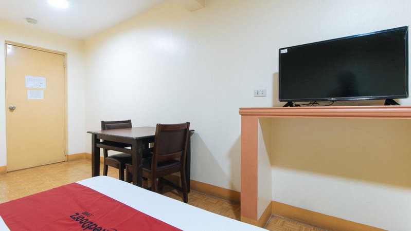 RedDoorz @ Golden Victory Hotel Mabalacat Pampanga, Mabalacat, Philippines
