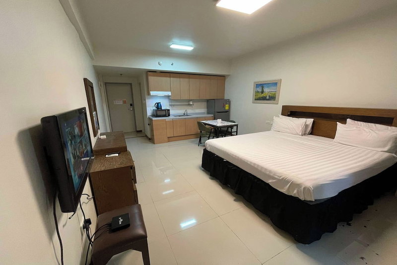 Aimor Condotel, Angeles City, Philippines