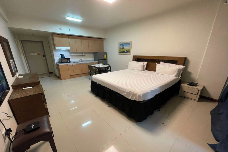 Aimor Condotel, Angeles City, Philippines