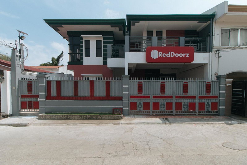 RedDoorz @ Alquiza Residences Paranaque, Manila, Philippines