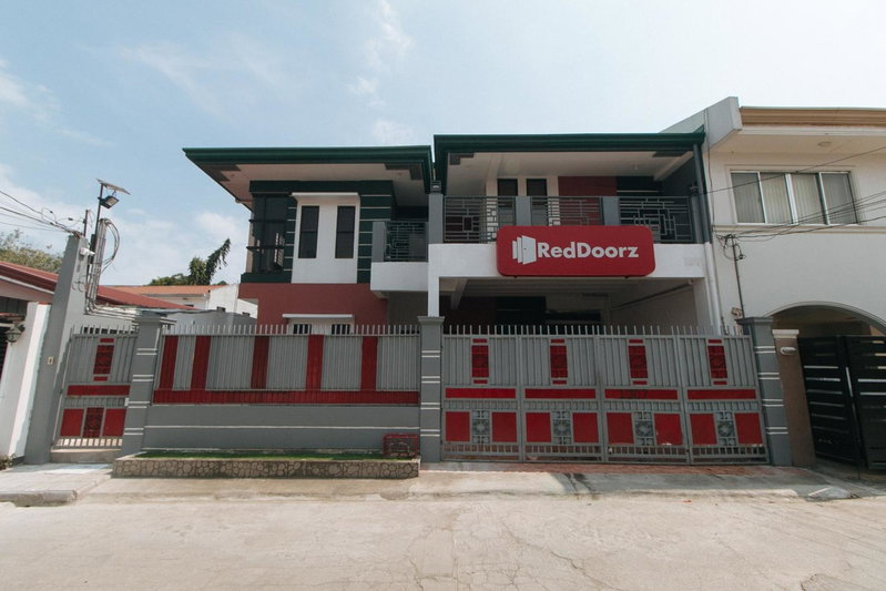 RedDoorz @ Alquiza Residences Paranaque, Manila, Philippines
