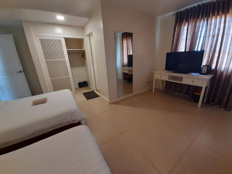 RedDoorz at Balatas Magsaysay Road Naga City, Naga, Philippines