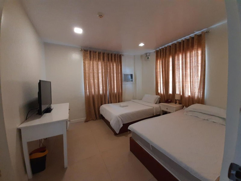 RedDoorz at Balatas Magsaysay Road Naga City, Naga, Philippines