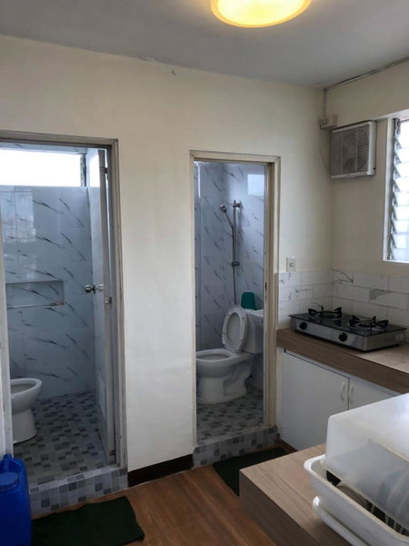 The Mansion: 18 Pax Budget Near Airport Terminal Pasay, Manila, Philippines
