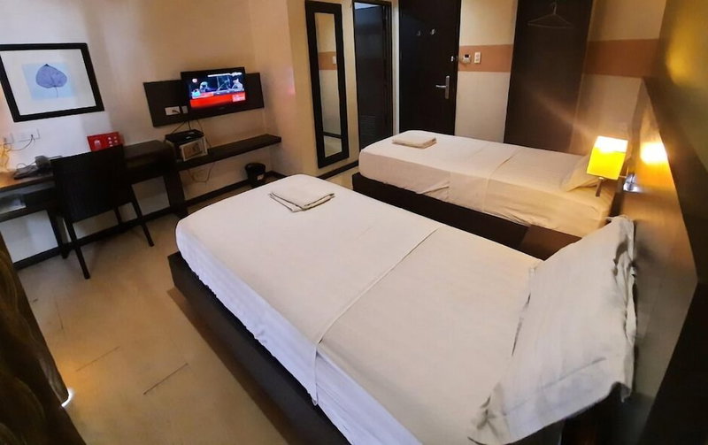 Lorenzzo Suites Hotel, Makati, Philippines