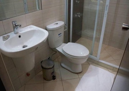 Lorenzzo Suites Hotel, Makati, Philippines
