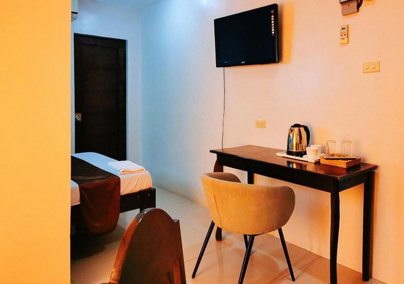 RedDoorz Segra Square Pension House, Balamban, Philippines