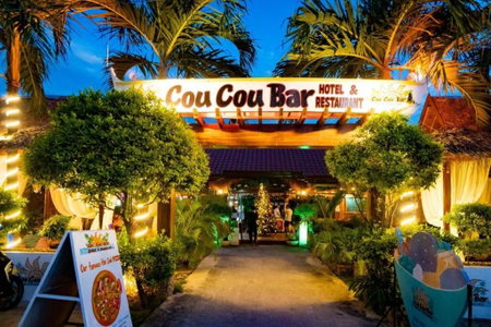 Coucou Bar Hotel and Restaurant, Pooc, Philippines