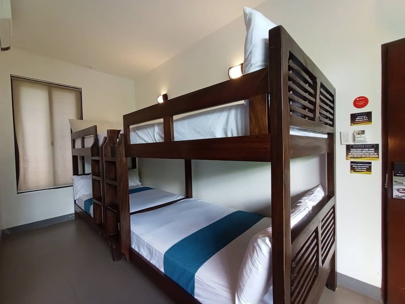 Anton's Loft Designer Resort Pansol, Calamba, Philippines