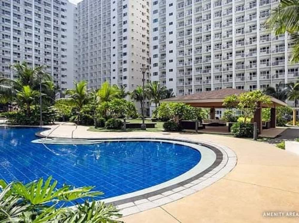 Hotel · Homefort at Shore 1 Residences, Pasay