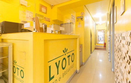 RedDoorz at LYOTO Bed and Breakfast near NAIA Terminal, Manila, Philippines