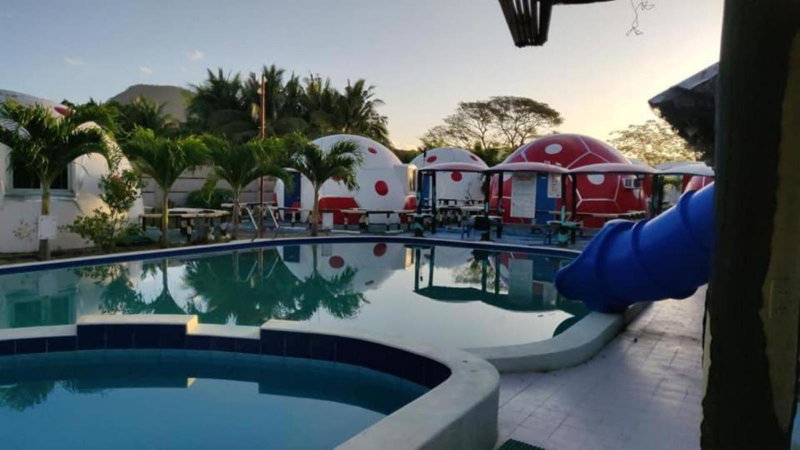 Binubusan Beach Hotel and Resort, Lian, Philippines