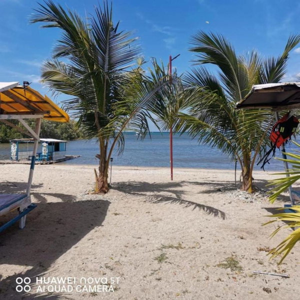 Binubusan Beach Hotel and Resort, Lian, Philippines