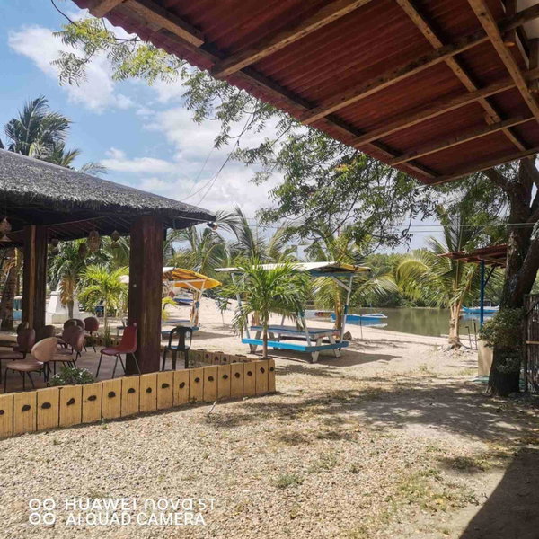 Binubusan Beach Hotel and Resort, Lian, Philippines
