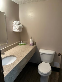 Cedar Inn, Lloydminster, Canada