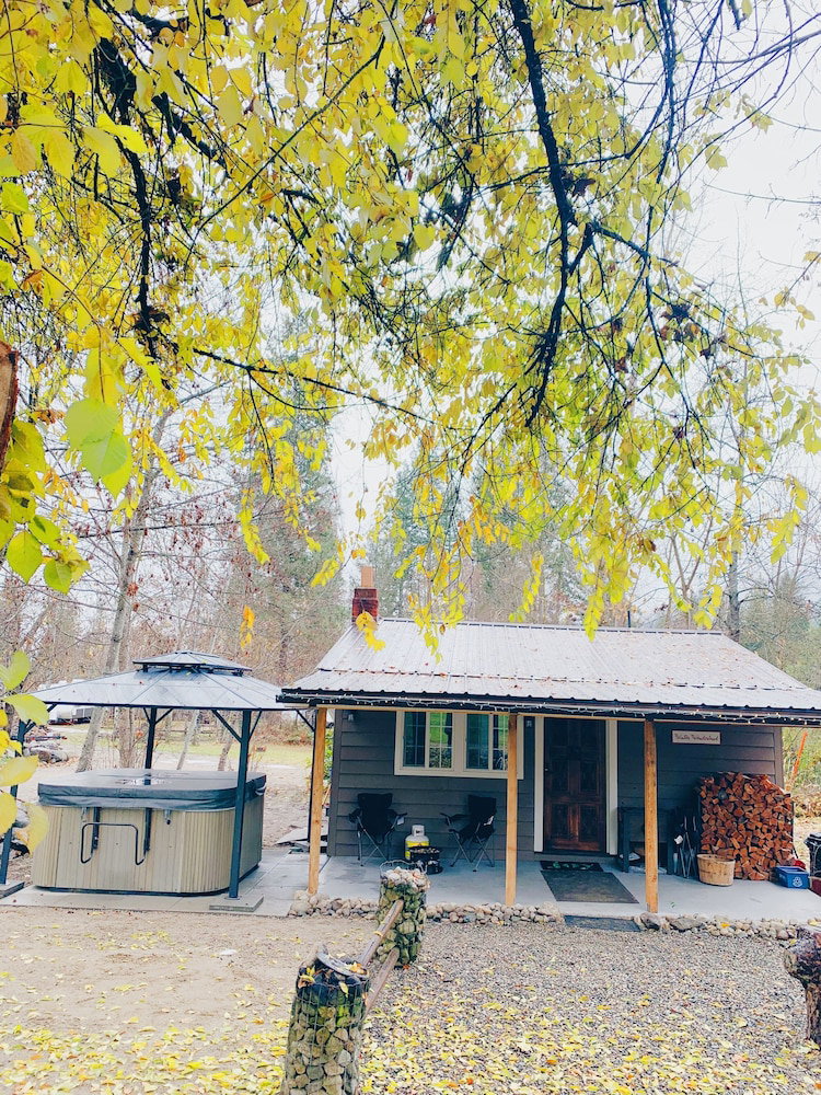 Barefoot Villas Cabin 3 Caribou, Canada