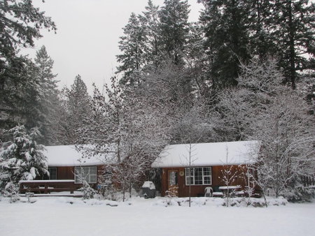 Barefoot Villas Cabin 3 Caribou, Christina Lake, Canada