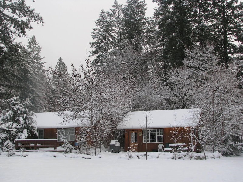 Barefoot Villas Cabin 3 Caribou, Christina Lake, Canada