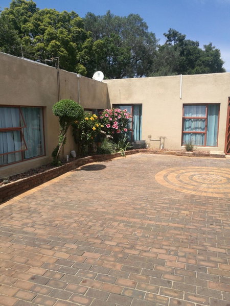 Naisar Sparkling Apartment, Germiston, South Africa