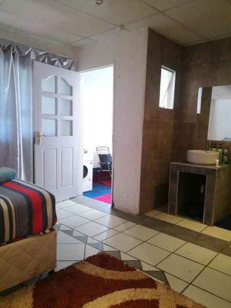 Naisar Sparkling Apartment, Germiston, South Africa