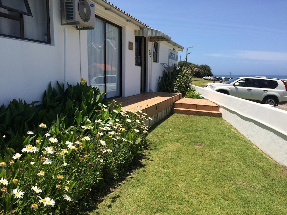 Hotel · Breeze Inn Bed and Breakfast, Kidd's Beach