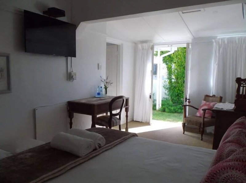 Breeze Inn Bed and Breakfast, Kidd's Beach, South Africa