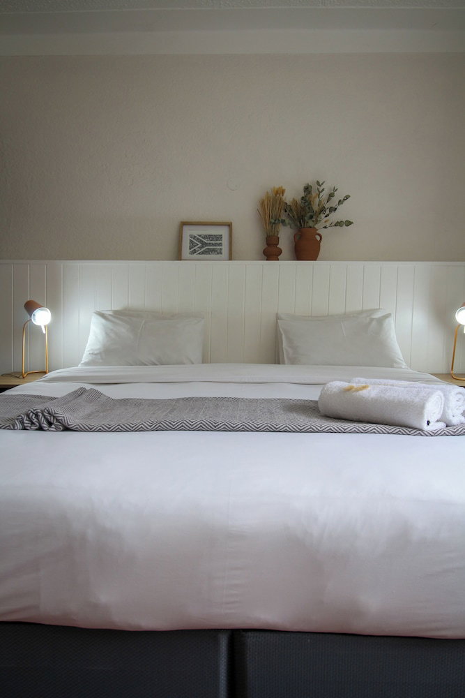 Hotel · CURIOCITY Kloof Street, Cape Town