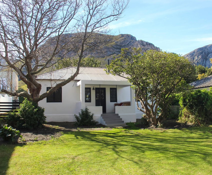 Langbaai Beach Cottage, Hermanus, South Africa
