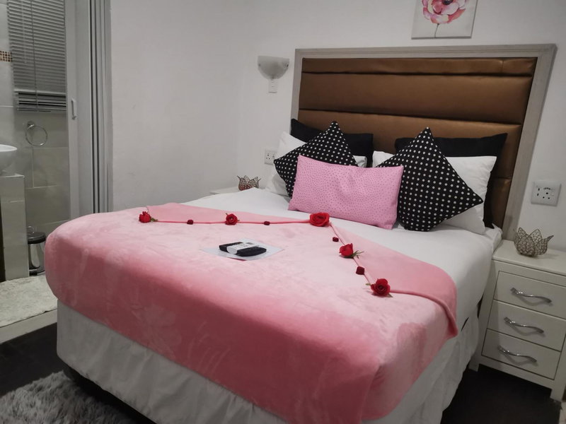 Sinesan Guesthouse, Vereeniging, South Africa