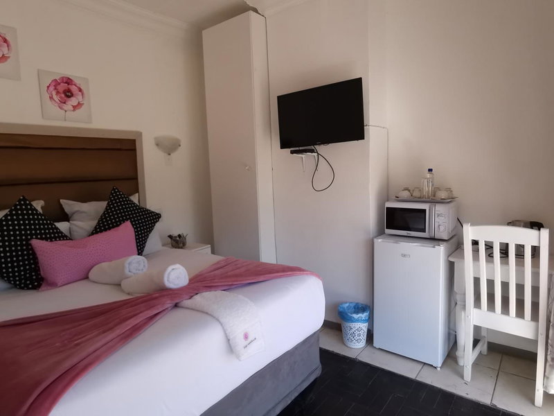 Sinesan Guesthouse, Vereeniging, South Africa