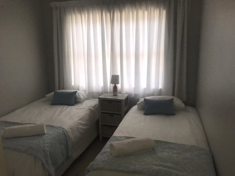 Periwinkle Selfcatering 8, Franskraal, South Africa