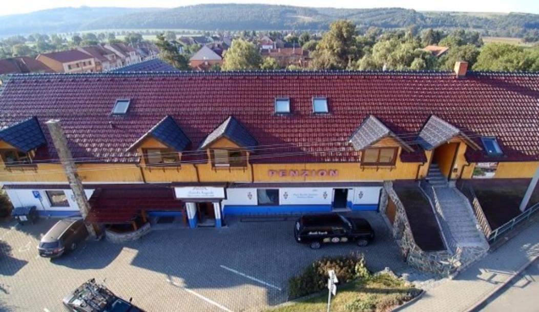 Hotel · Penzion U Holuba, Hradčovice