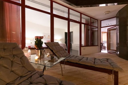 Miami Lovely romantic Garden apartment with whirlpool, Prague, Czechia