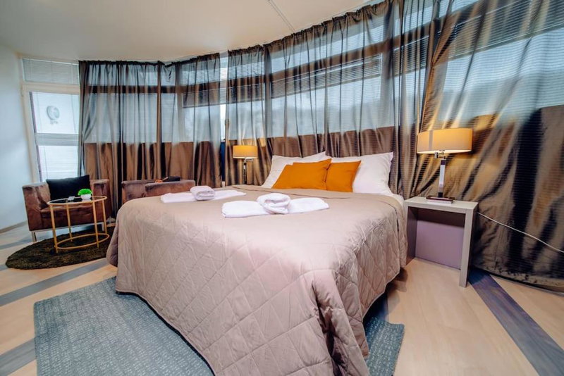 Miami Lovely romantic Garden apartment with whirlpool, Prague, Czechia