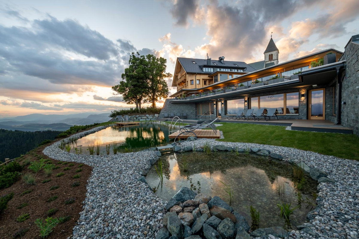 Gipfelhaus Magdalensberg, Austria