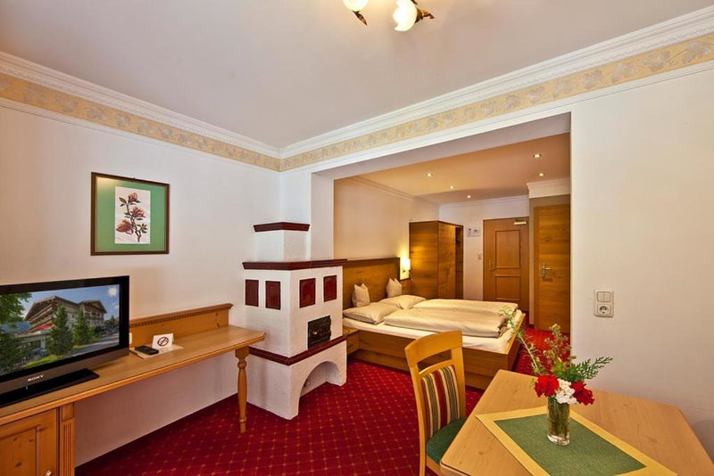 Landhotel Denggerhof, Mayrhofen, Austria