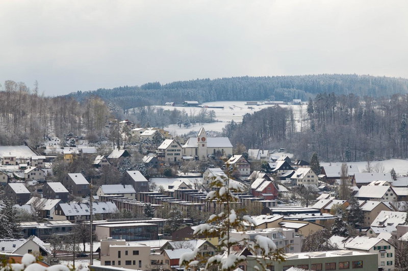 Hilltop-house, near train, 180° panorama, friendly, Birmenstorf, Switzerland